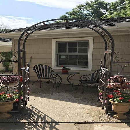 בלויט 1810 Emerson House Bed & Breakfast - Adults Only מראה חיצוני תמונה